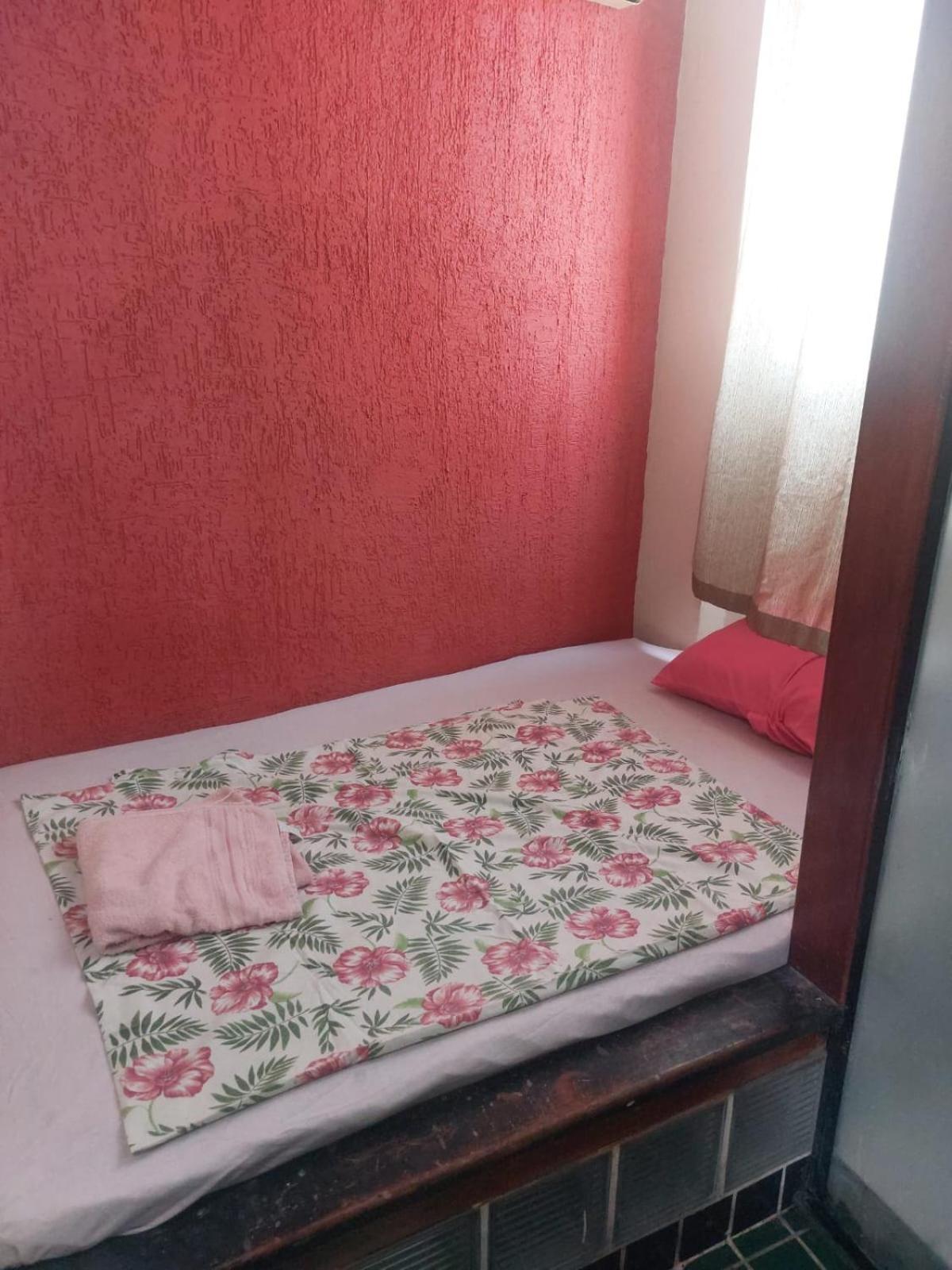 Bom E Familiar Hostal *