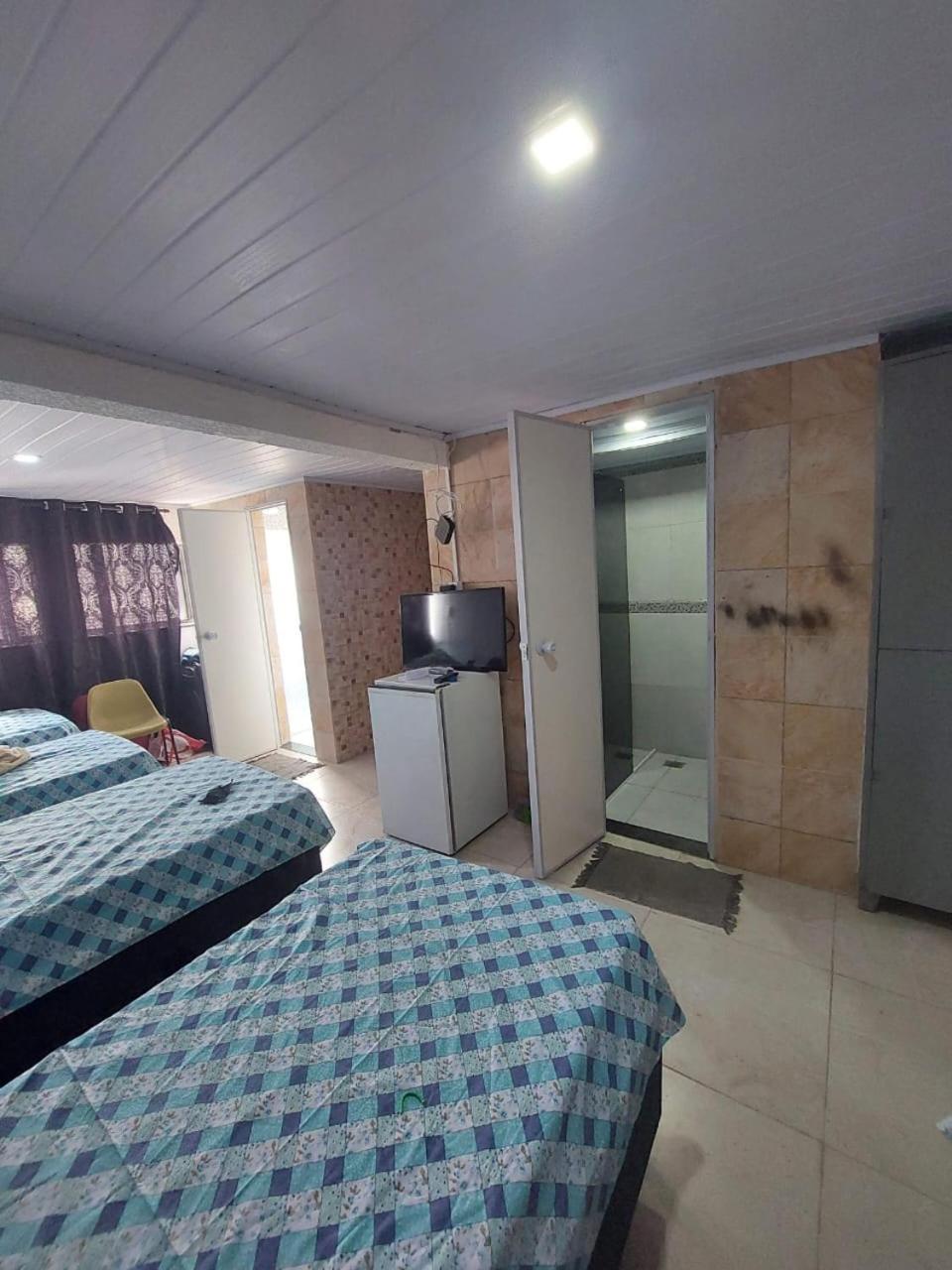 Bom E Familiar Hostal *